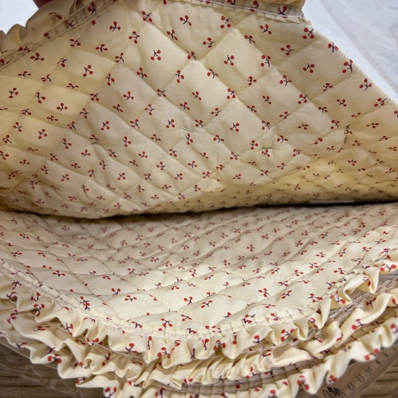 Town And Country 12 Piece Ensemble Of Placemats, Napkins & Napkin Rings - Picture 9 of 9